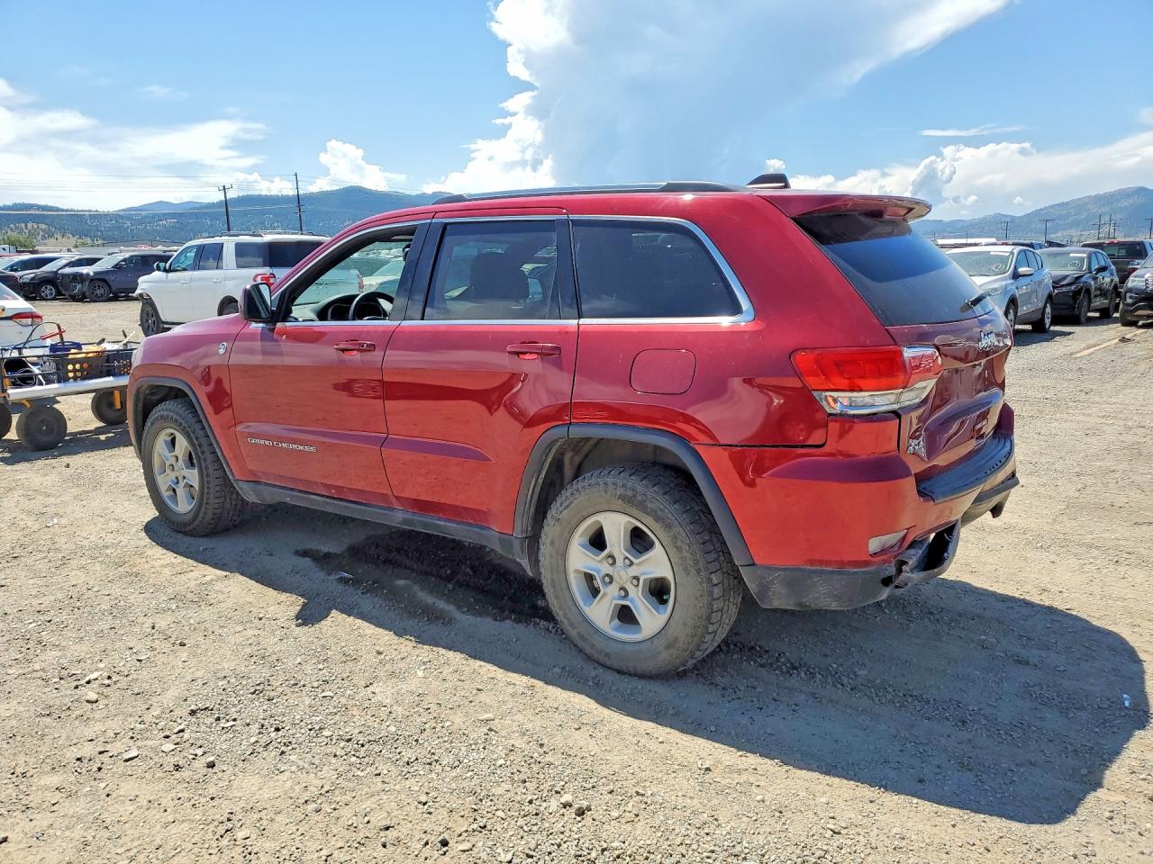 2015 JEEP GRAND CHEROKEE LAREDO — снимка 2