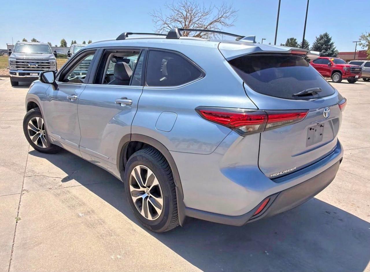 2022 TOYOTA HIGHLANDER XLE — снимка 3
