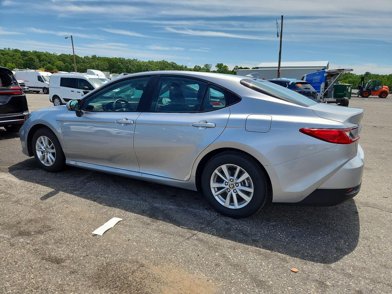 2026 TOYOTA CAMRY LE — снимка 2