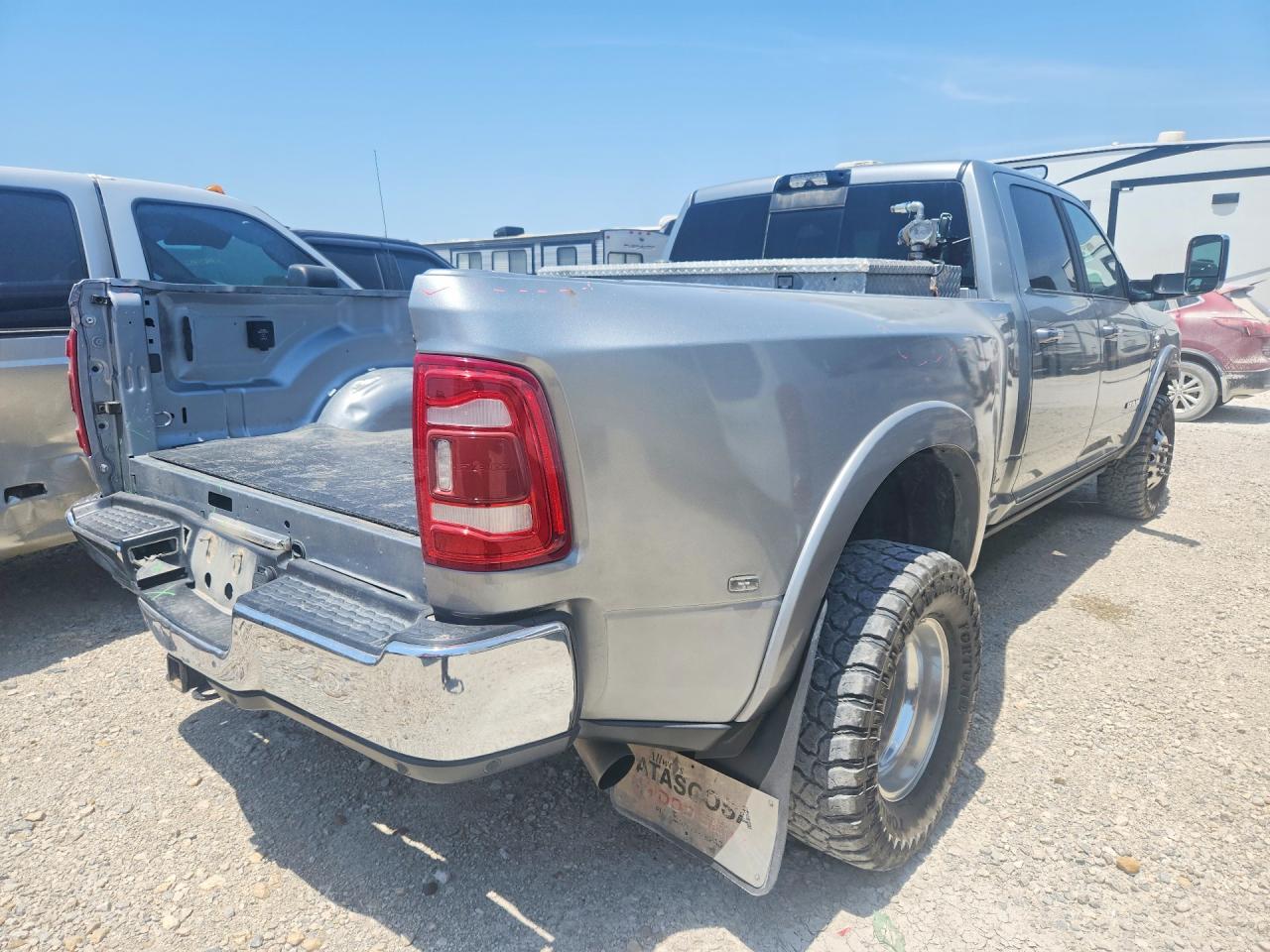 2022 RAM 3500 LARAMIE — снимка 3