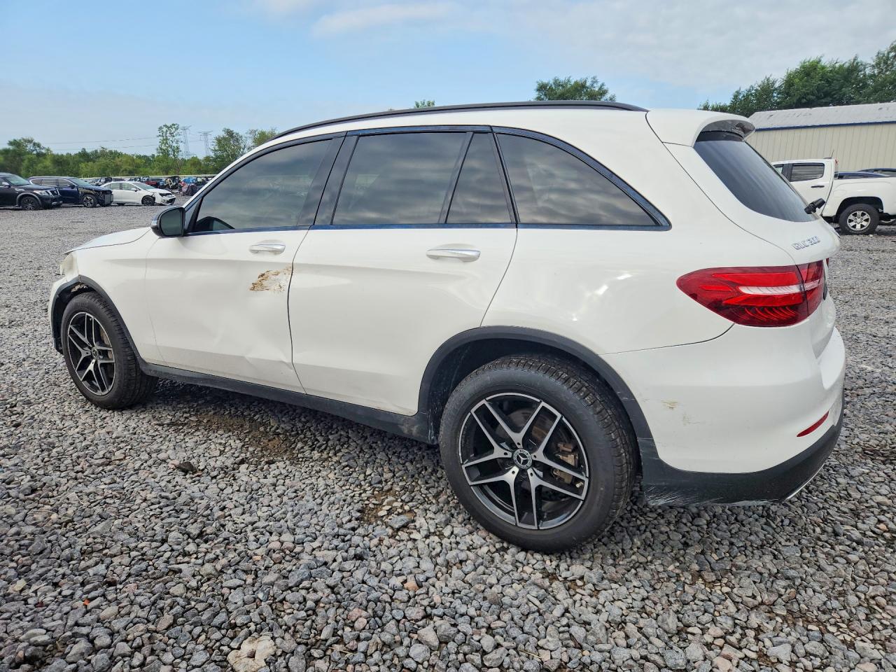 2019 MERCEDES-BENZ GLC 300 4MATIC — снимка 2