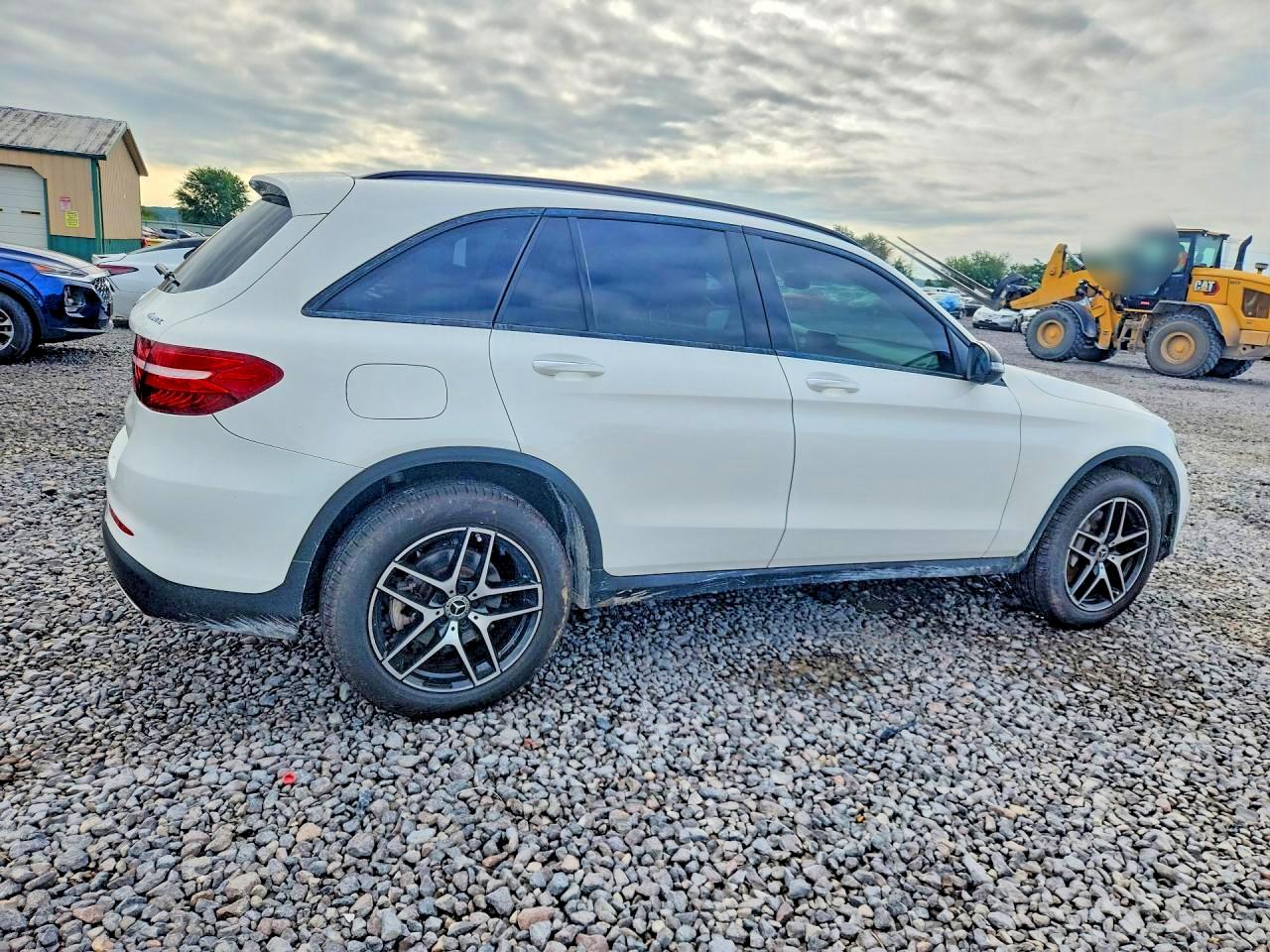 2019 MERCEDES-BENZ GLC 300 4MATIC — снимка 3