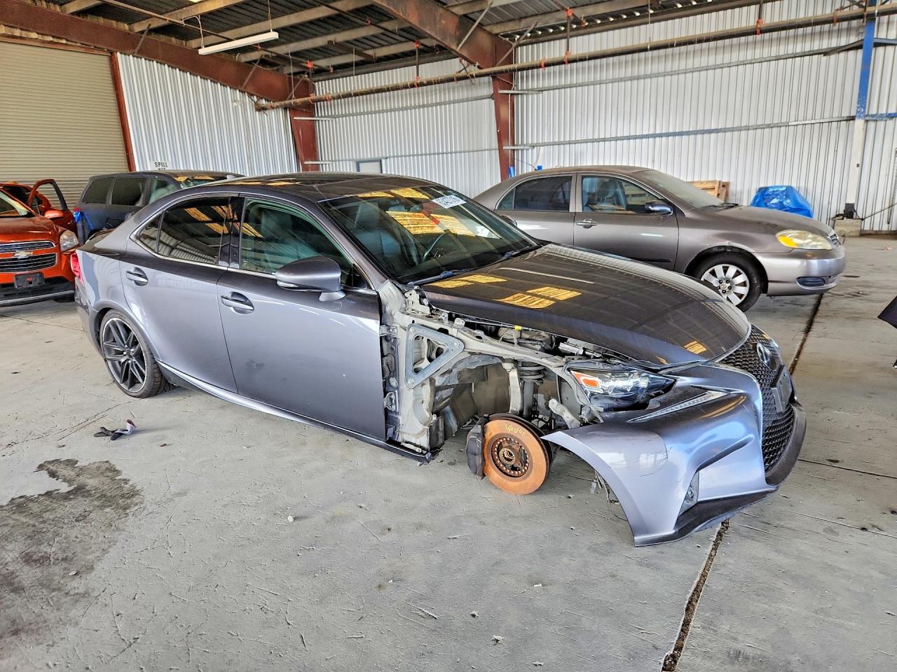 2016 LEXUS IS 200T — снимка 4