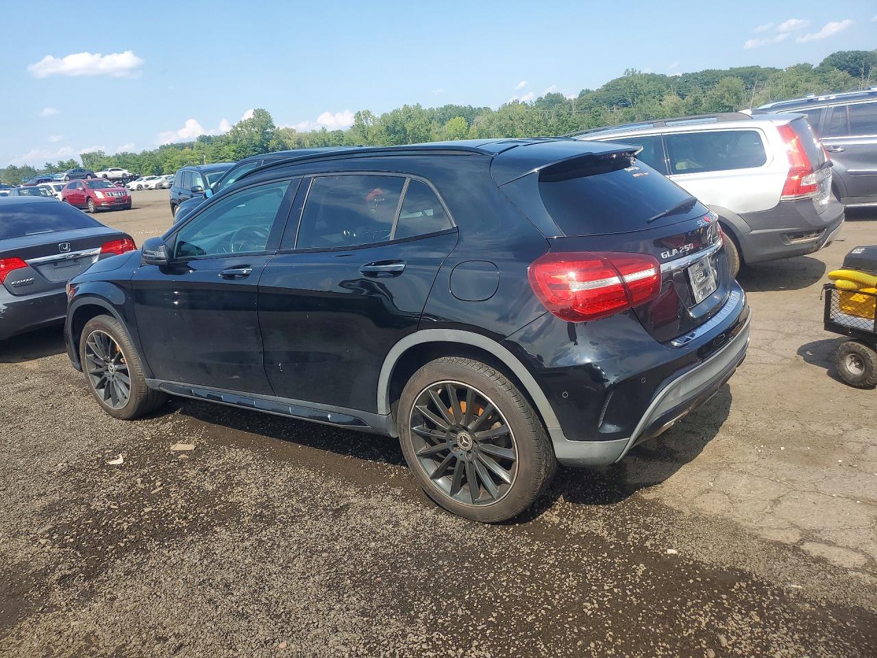 2019 MERCEDES-BENZ GLA 250 4MATIC — снимка 2