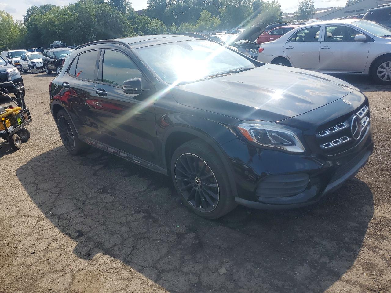 2019 MERCEDES-BENZ GLA 250 4MATIC — снимка 4