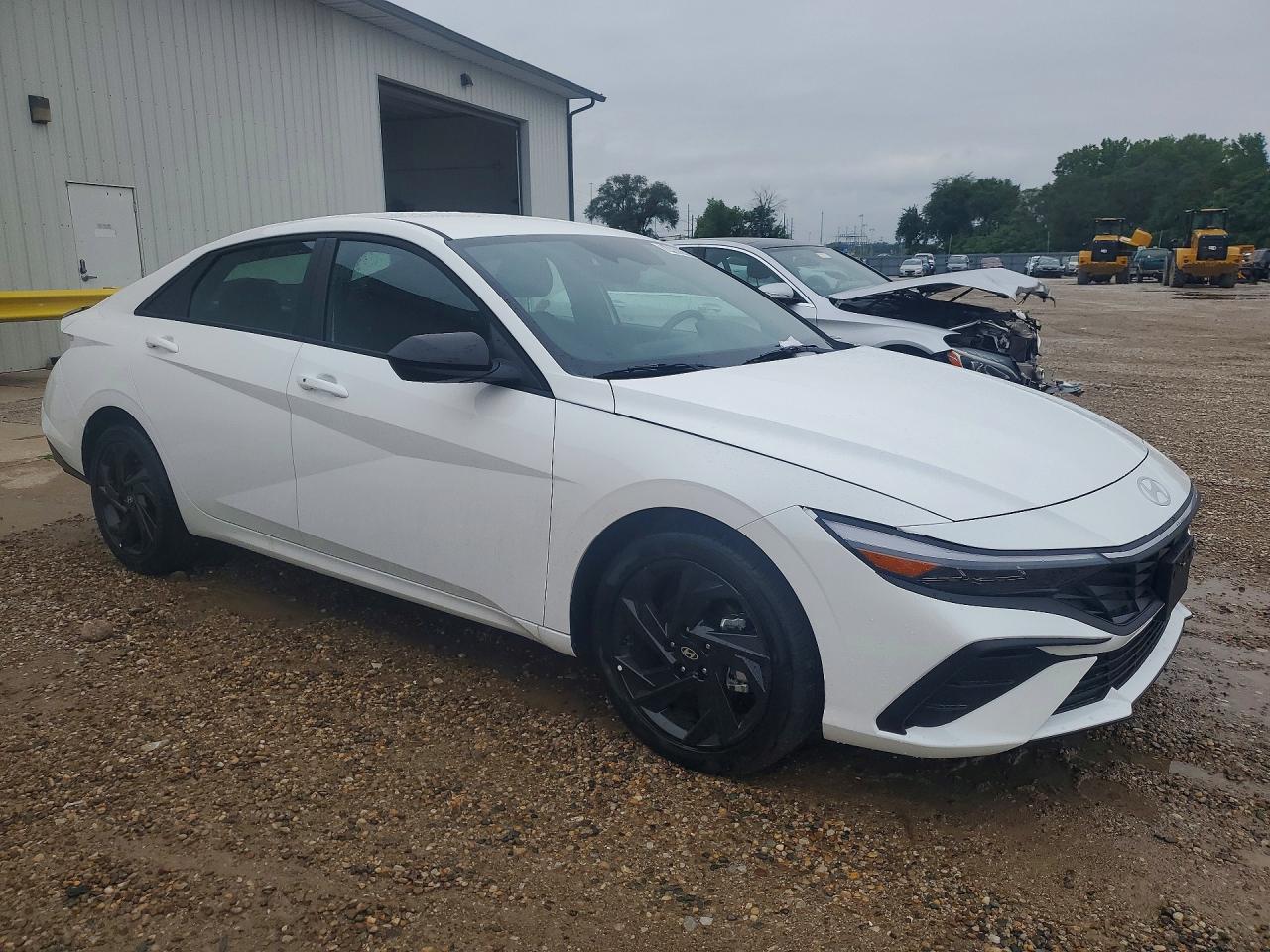 2026 HYUNDAI ELANTRA SEL SPORT — снимка 4