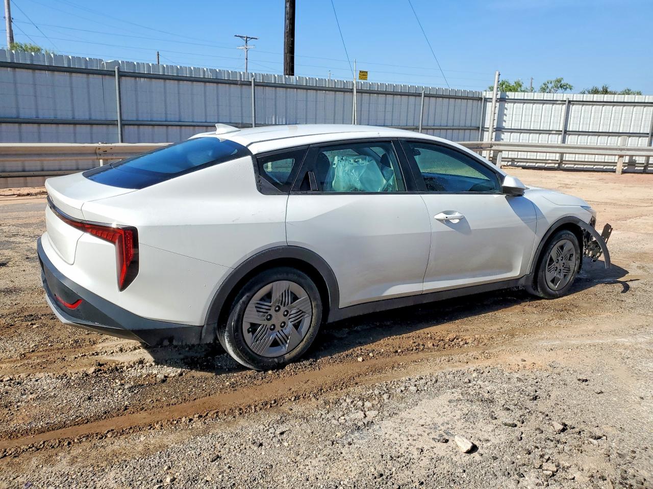 2025 KIA K4 LX — снимка 3