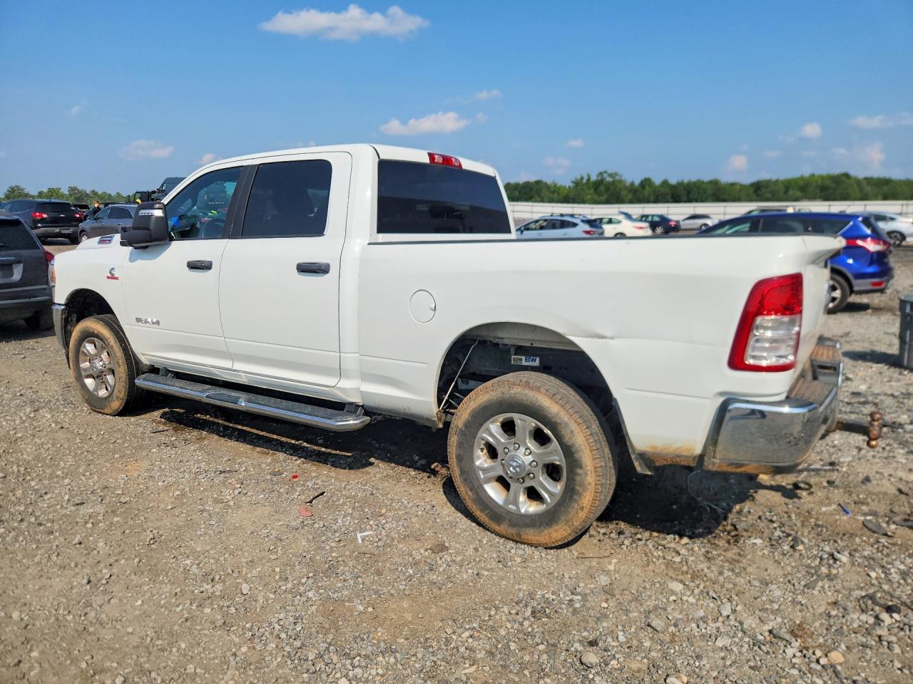 2023 RAM 2500 BIG HORN — снимка 2