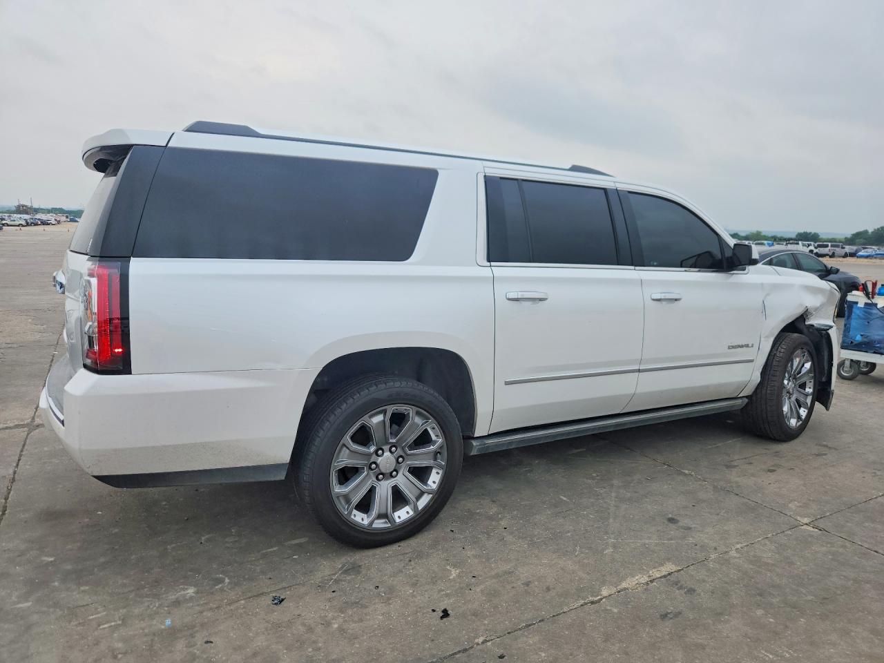 2016 GMC YUKON XL DENALI — снимка 3