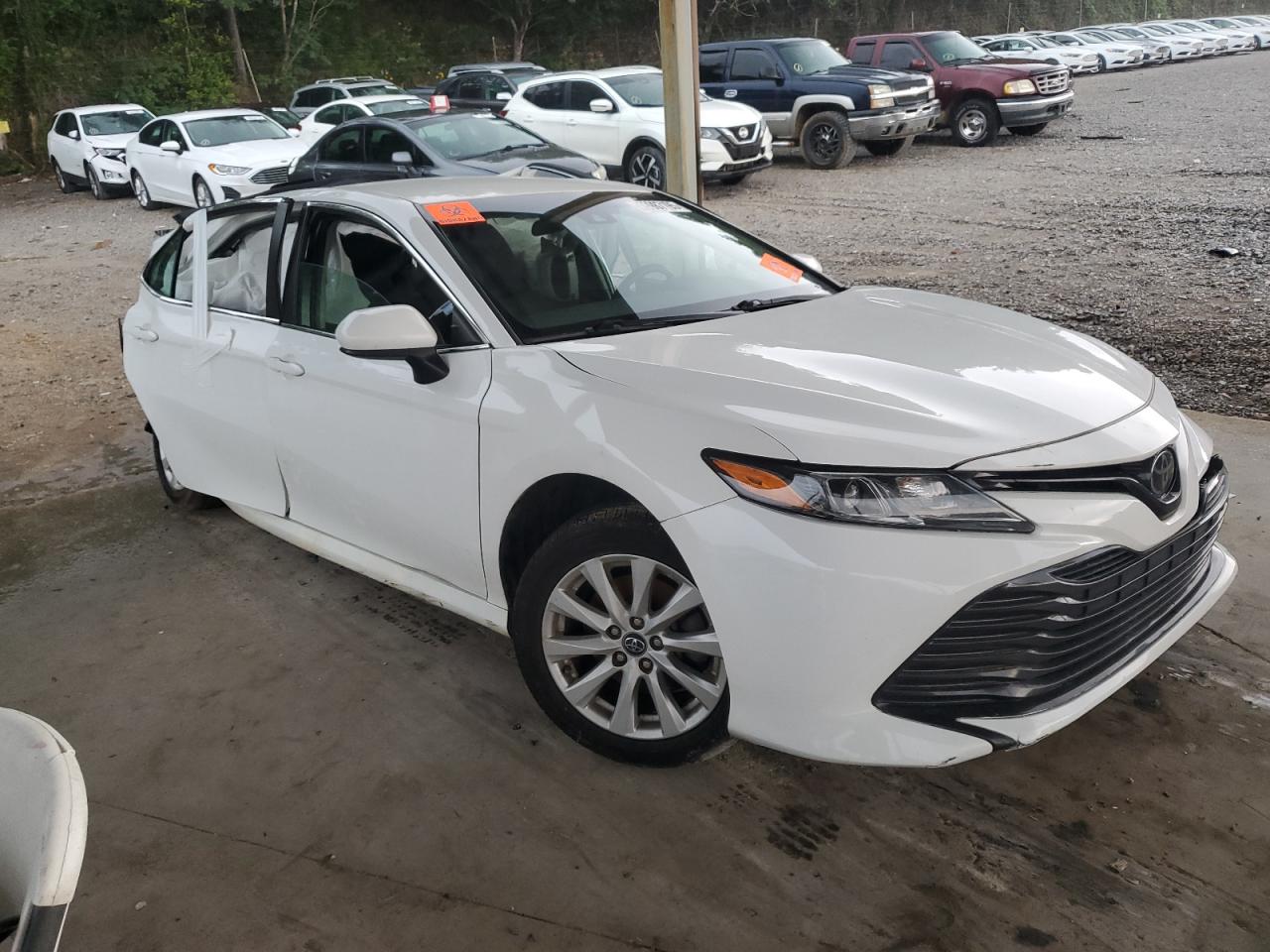 2018 TOYOTA CAMRY L — снимка 4