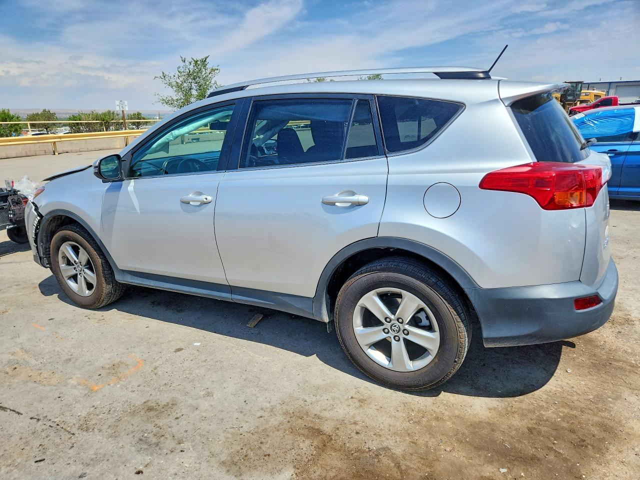 2015 TOYOTA RAV4 XLE — снимка 2
