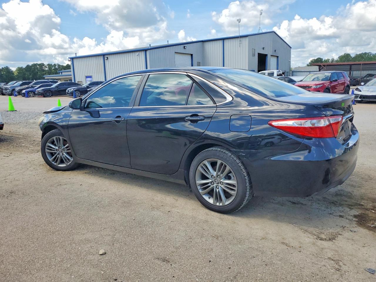 2015 TOYOTA CAMRY SE — снимка 2
