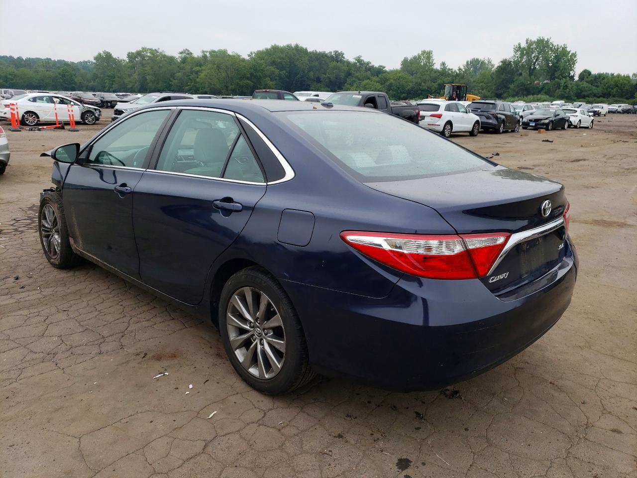 2017 TOYOTA CAMRY XLE — снимка 2