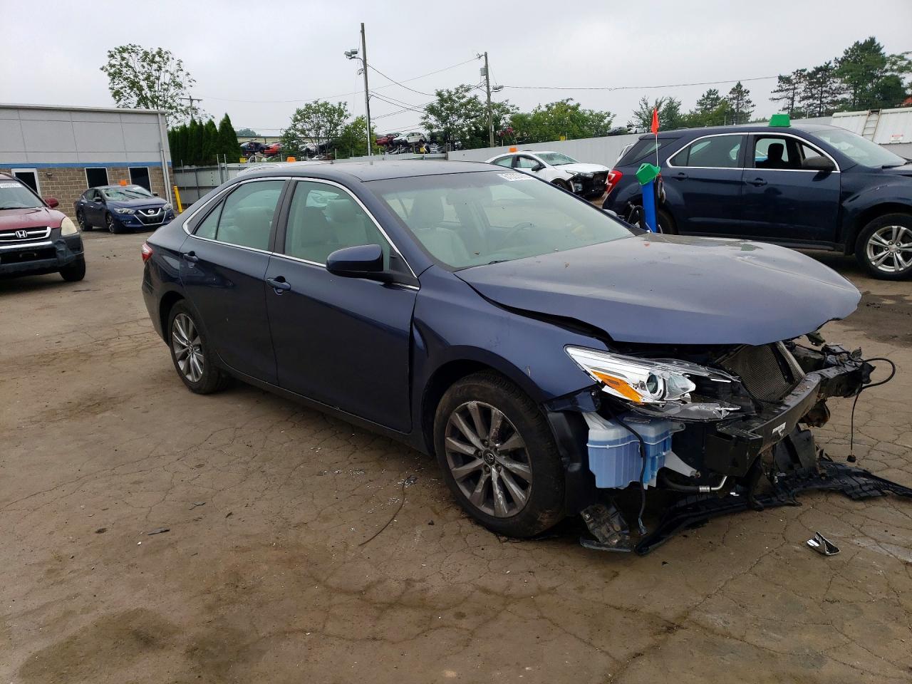 2017 TOYOTA CAMRY XLE — снимка 4