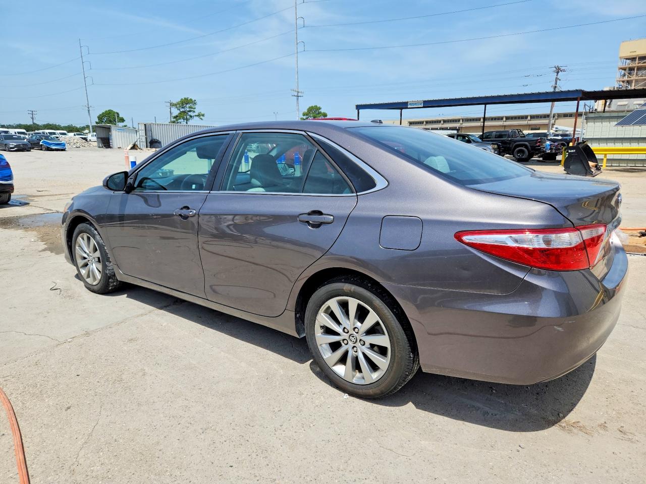 2015 TOYOTA CAMRY XLE — снимка 2