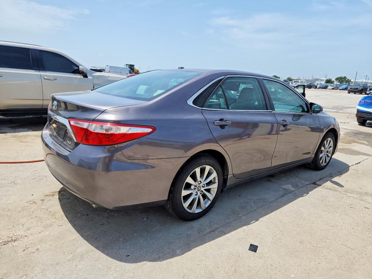 2015 TOYOTA CAMRY XLE — снимка 3