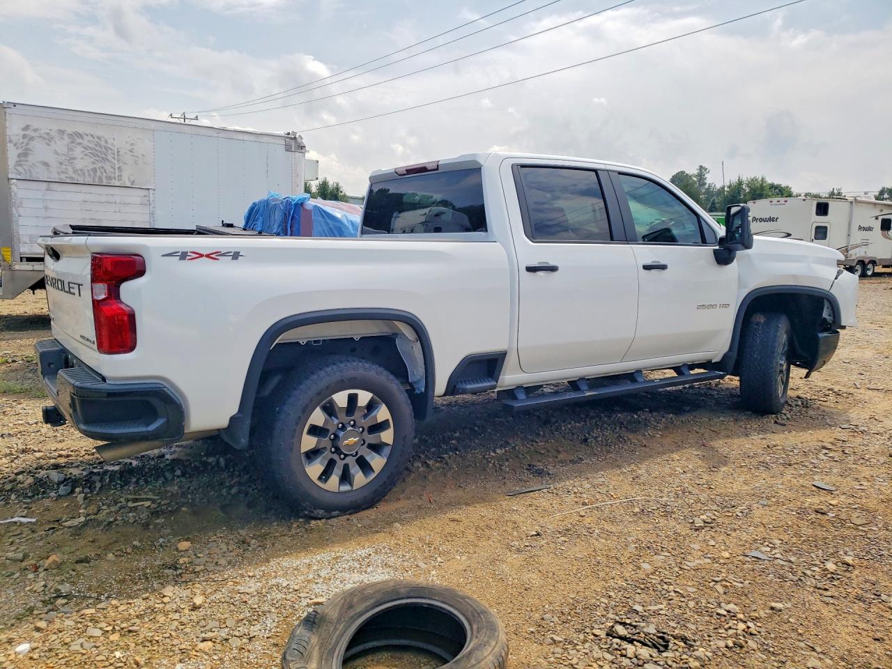 2024 CHEVROLET SILVERADO K2500 CUSTOM — снимка 3