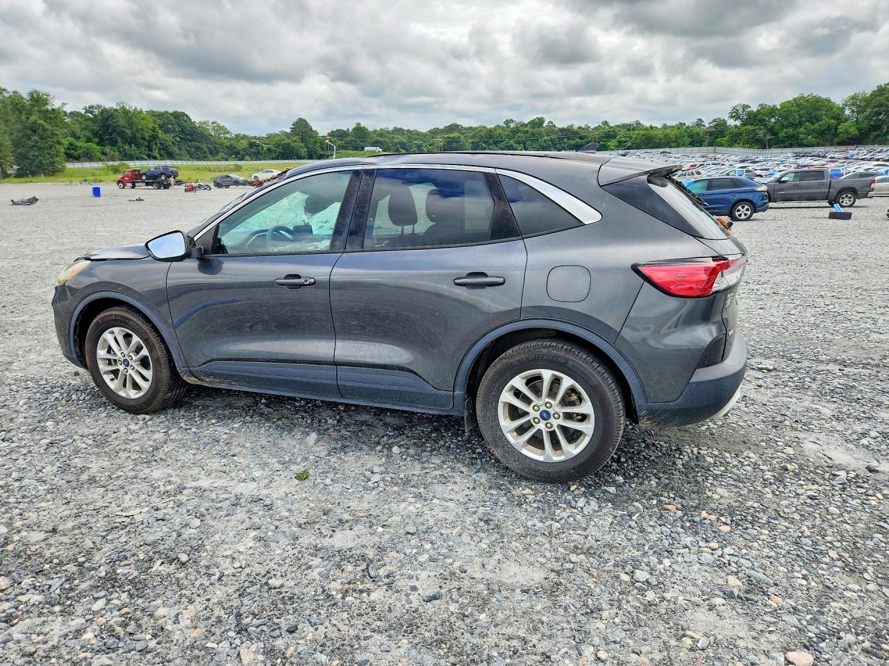 2020 FORD ESCAPE SE — снимка 2
