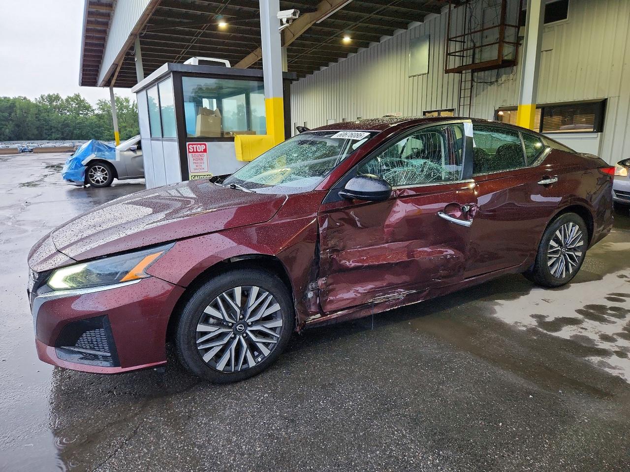2024 NISSAN ALTIMA SV