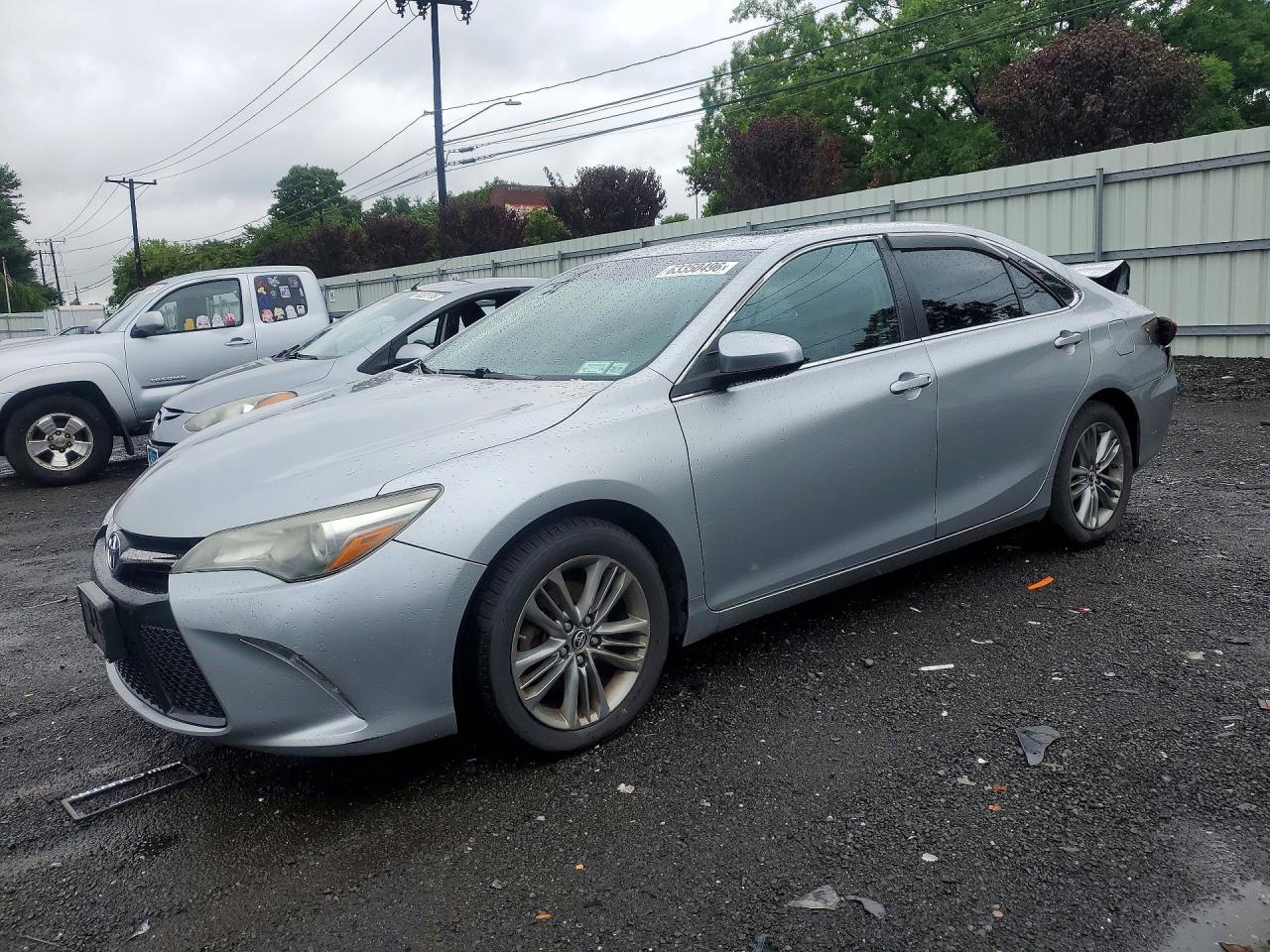 2015 TOYOTA CAMRY SE