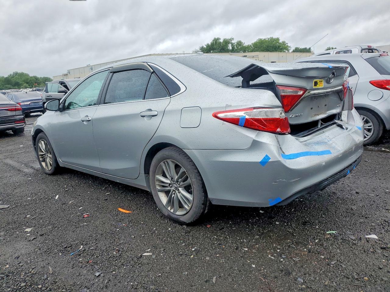 2015 TOYOTA CAMRY SE — снимка 2