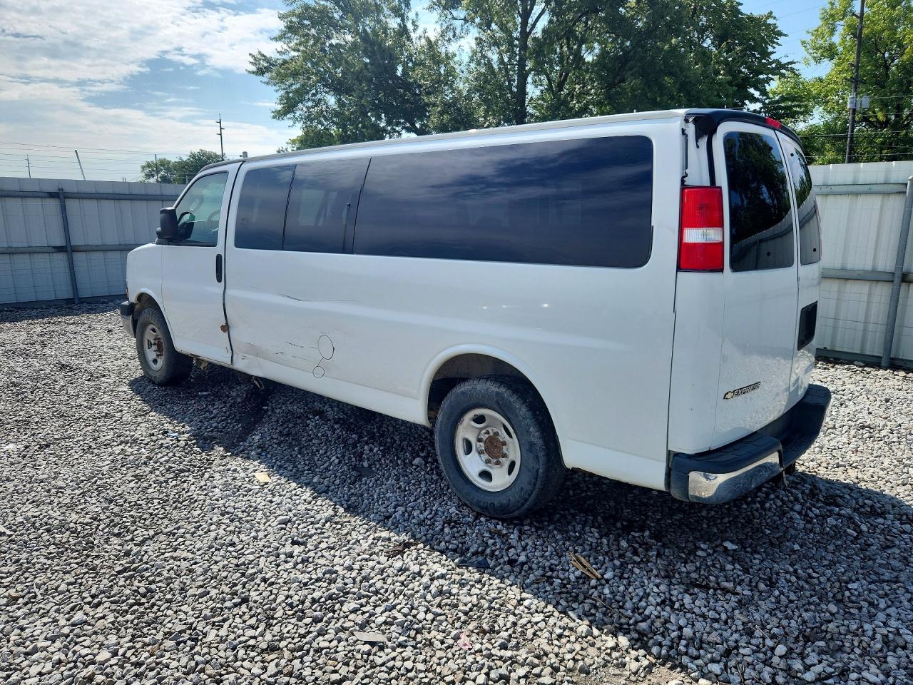 2019 CHEVROLET EXPRESS G3500 LT — снимка 2
