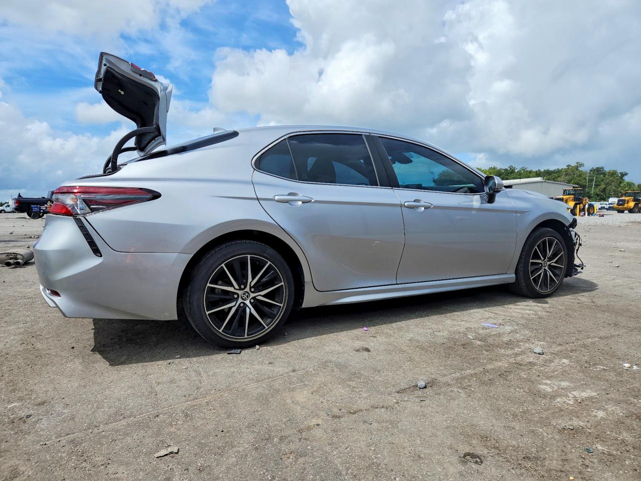 2023 TOYOTA CAMRY SE — снимка 3