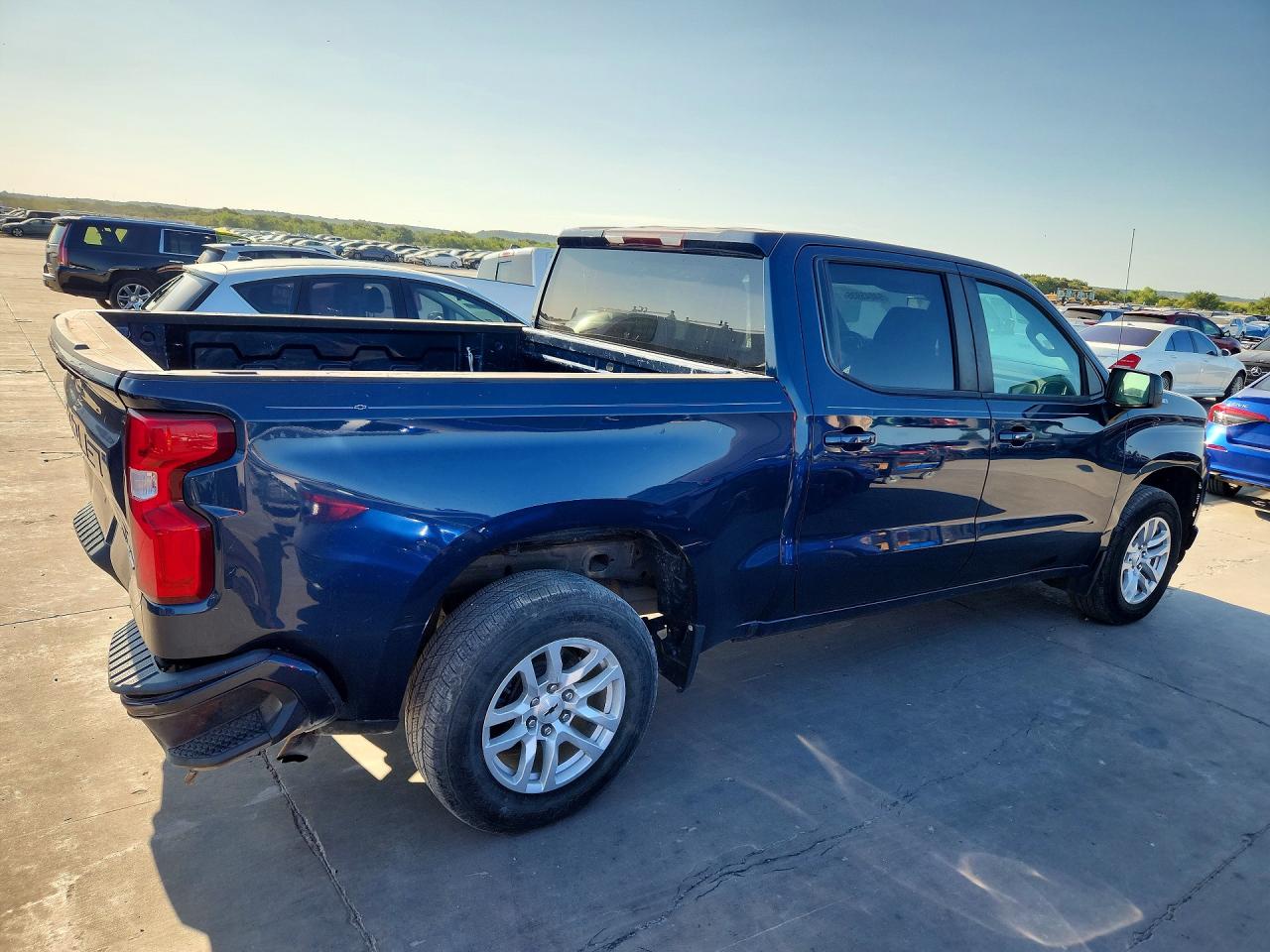 2022 CHEVROLET SILVERADO LTD C1500 RST — снимка 3