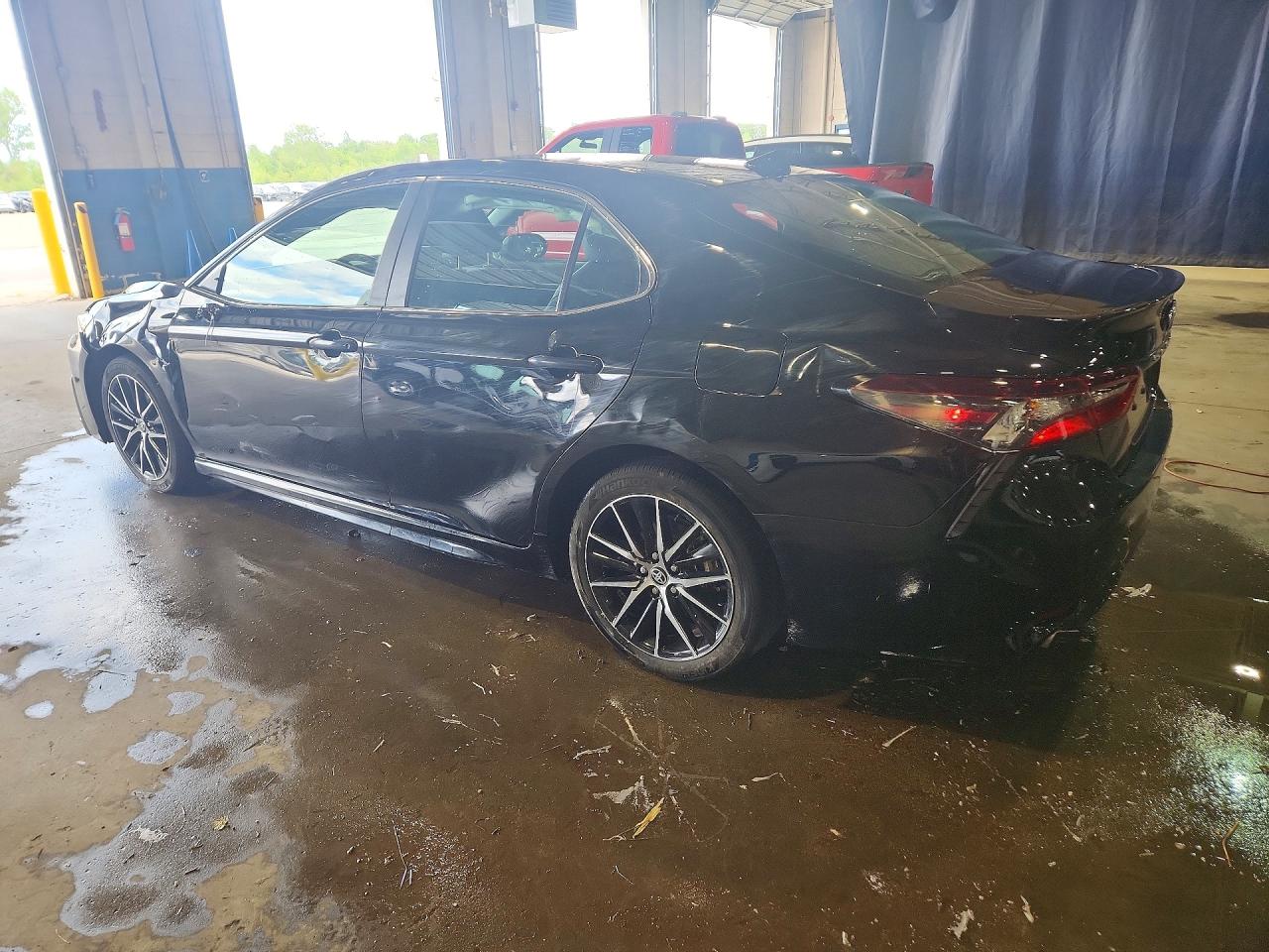 2024 TOYOTA CAMRY HYBRID SE — снимка 2