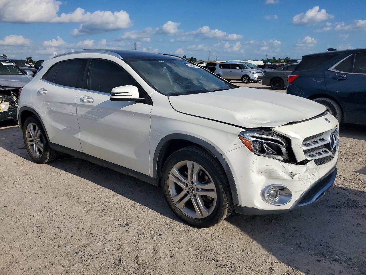 2019 MERCEDES-BENZ GLA 250 — снимка 4