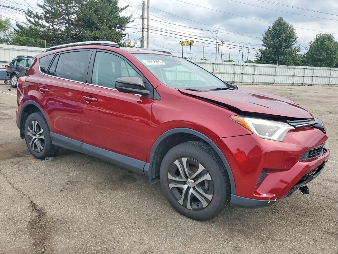 2018 TOYOTA RAV4 LE — снимка 4