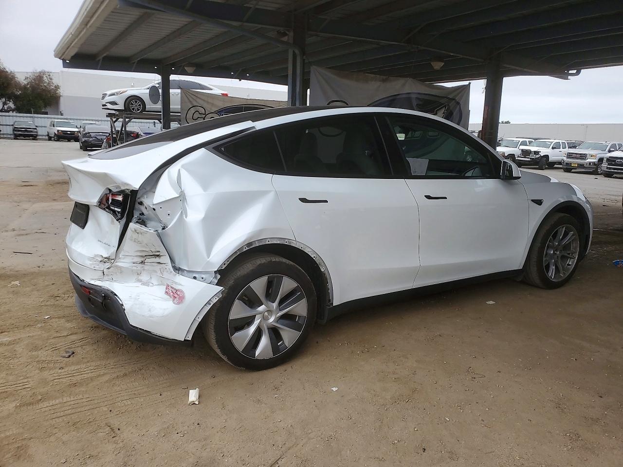 2023 TESLA MODEL Y — снимка 3