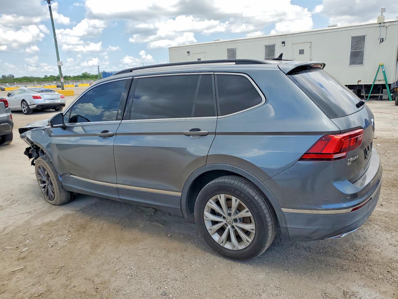 2018 VOLKSWAGEN TIGUAN SE — снимка 2