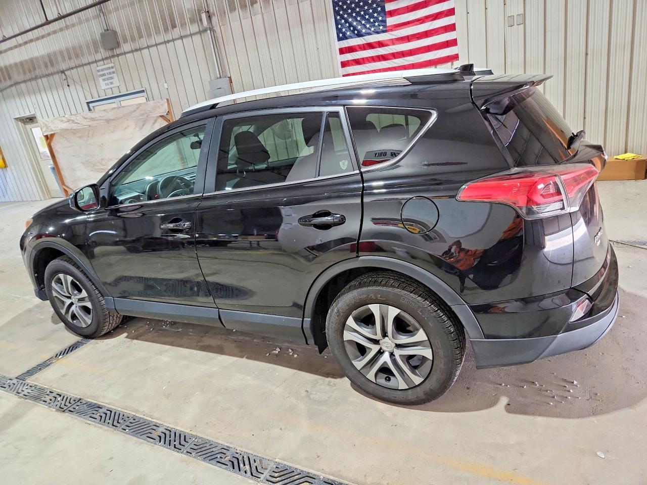 2016 TOYOTA RAV4 LE — снимка 2