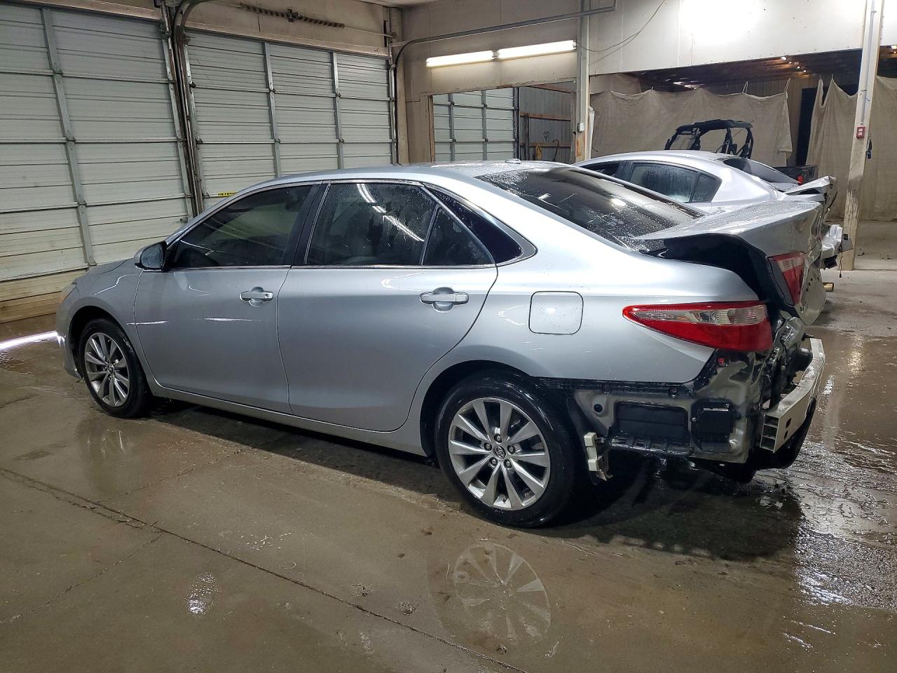 2015 TOYOTA CAMRY XLE — снимка 2