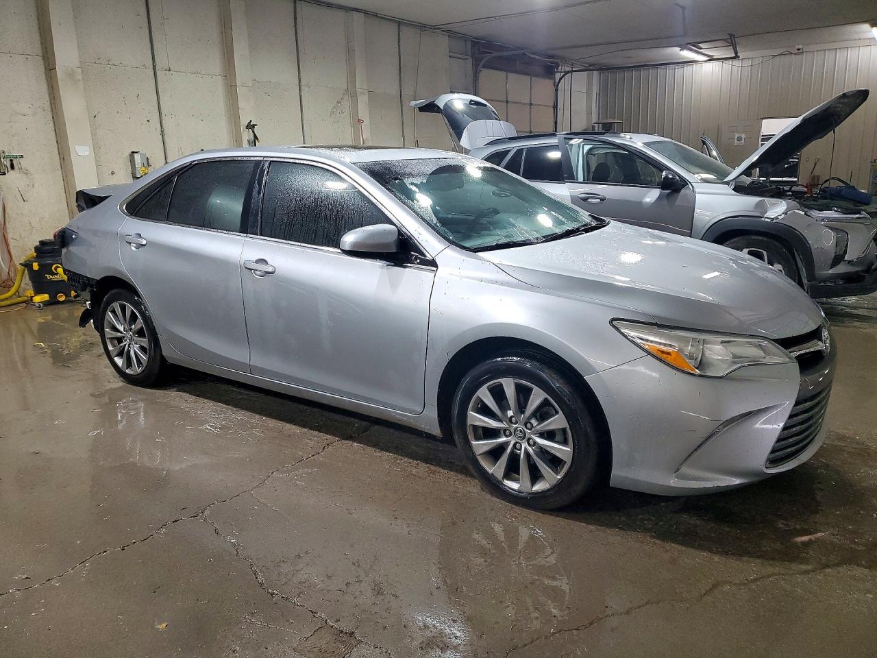 2015 TOYOTA CAMRY XLE — снимка 4