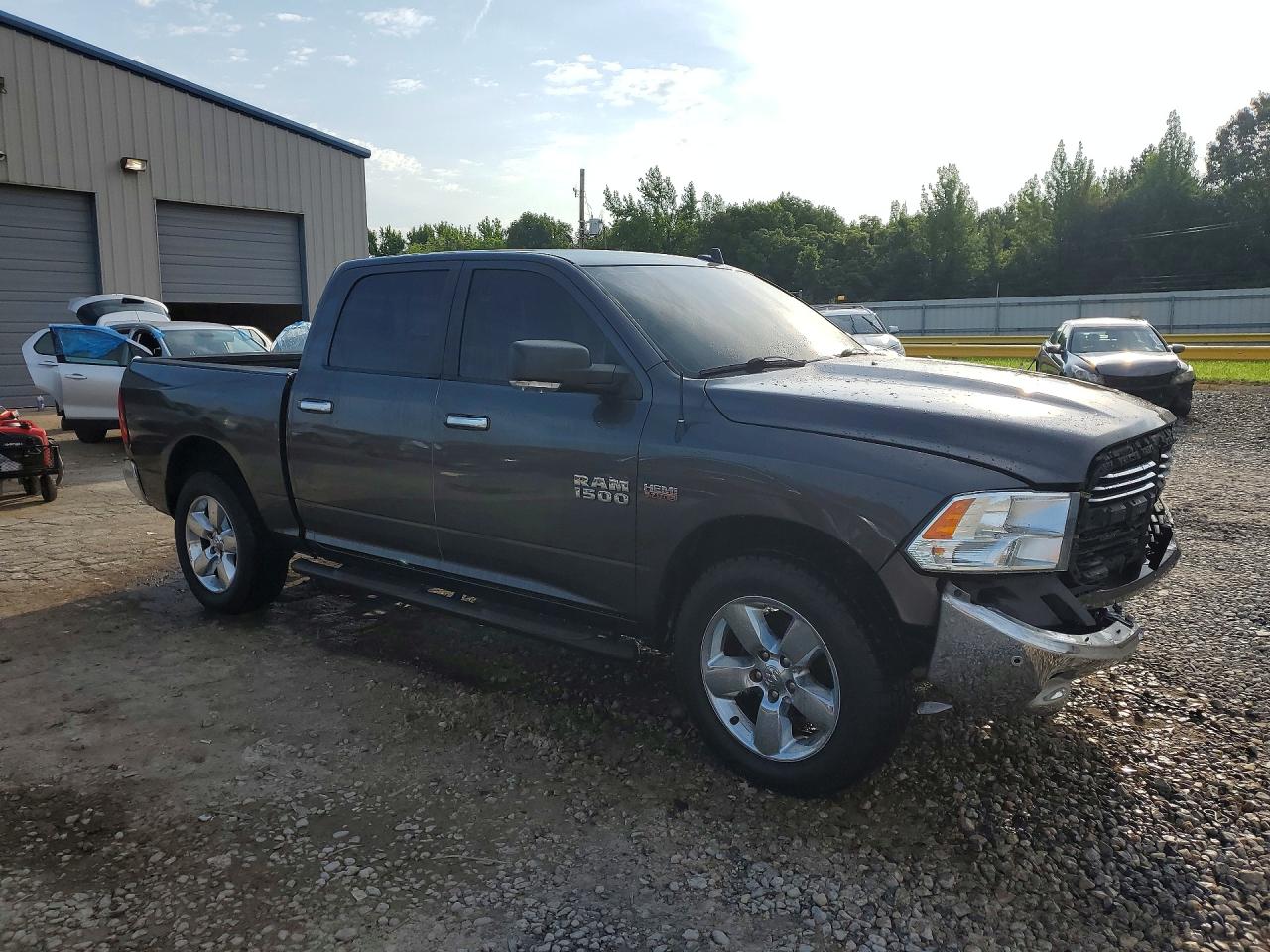2017 RAM 1500 SLT — снимка 4