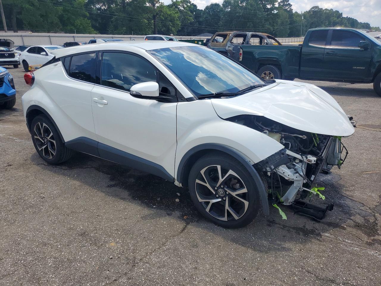 2019 TOYOTA C-HR LIMITED — снимка 4