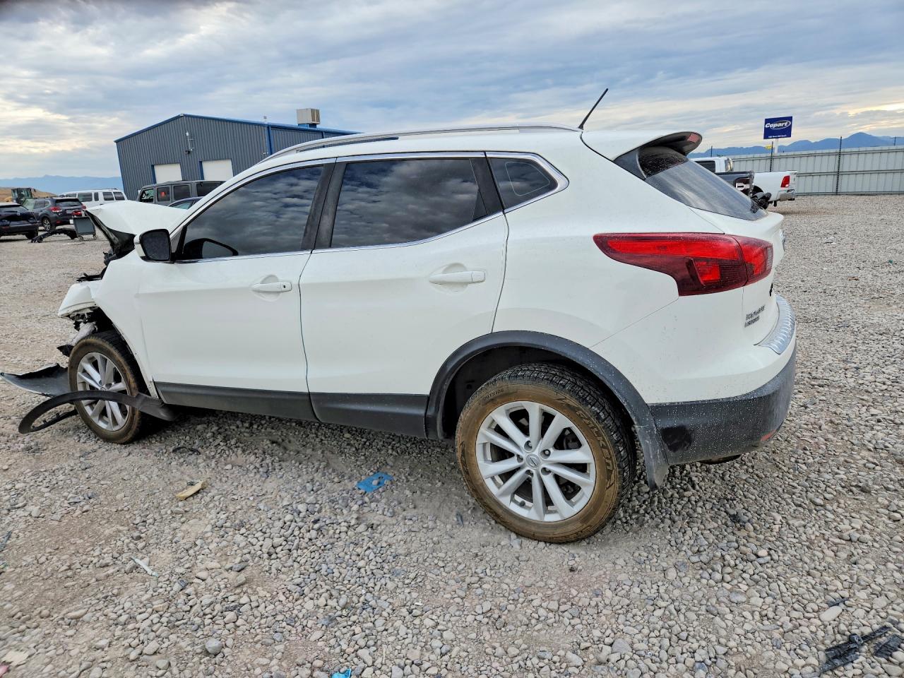 2017 NISSAN ROGUE SPORT SV — снимка 2