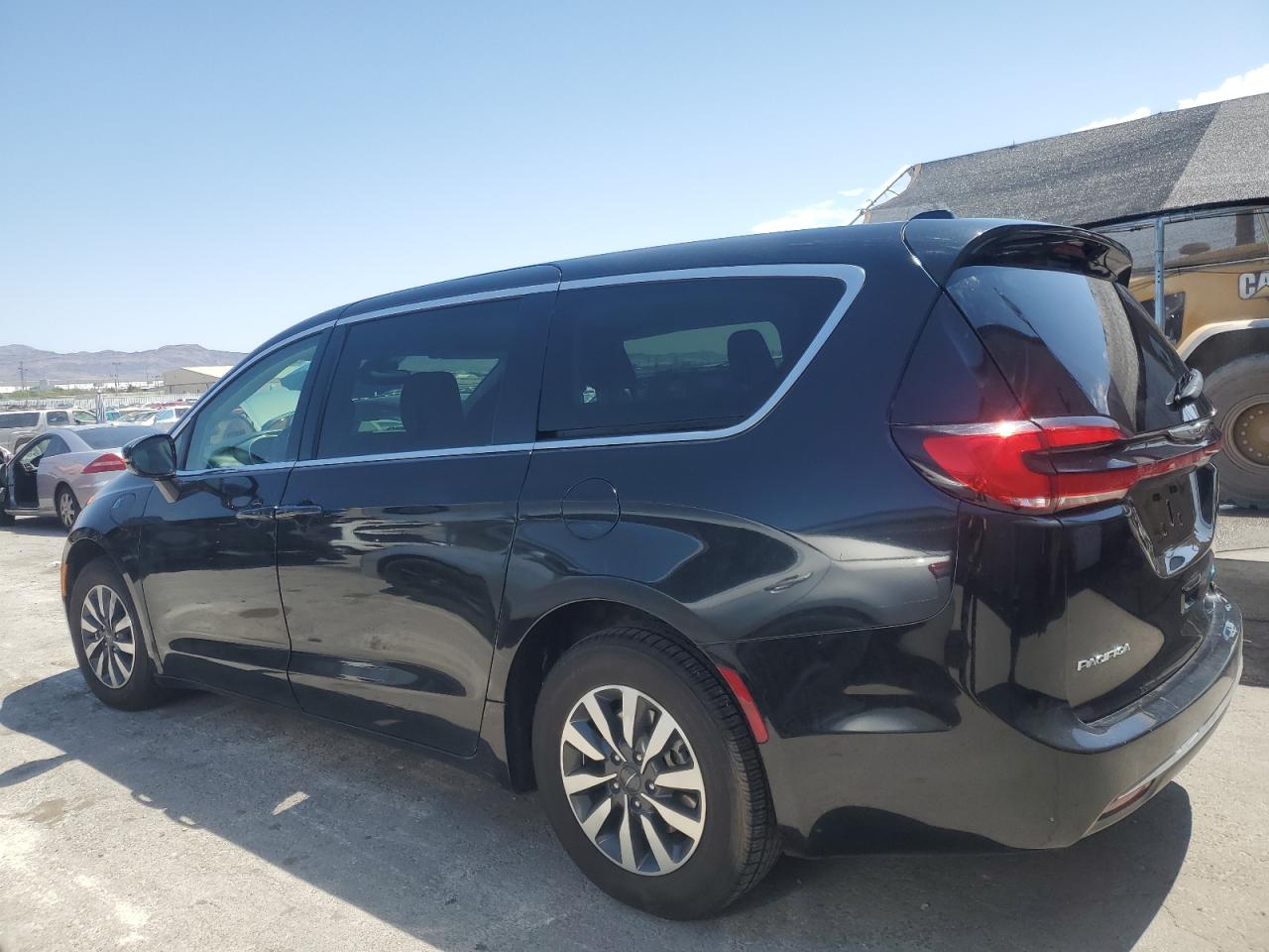2022 CHRYSLER PACIFICA HYBRID TOURING L — снимка 2