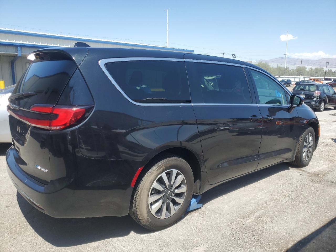 2022 CHRYSLER PACIFICA HYBRID TOURING L — снимка 3