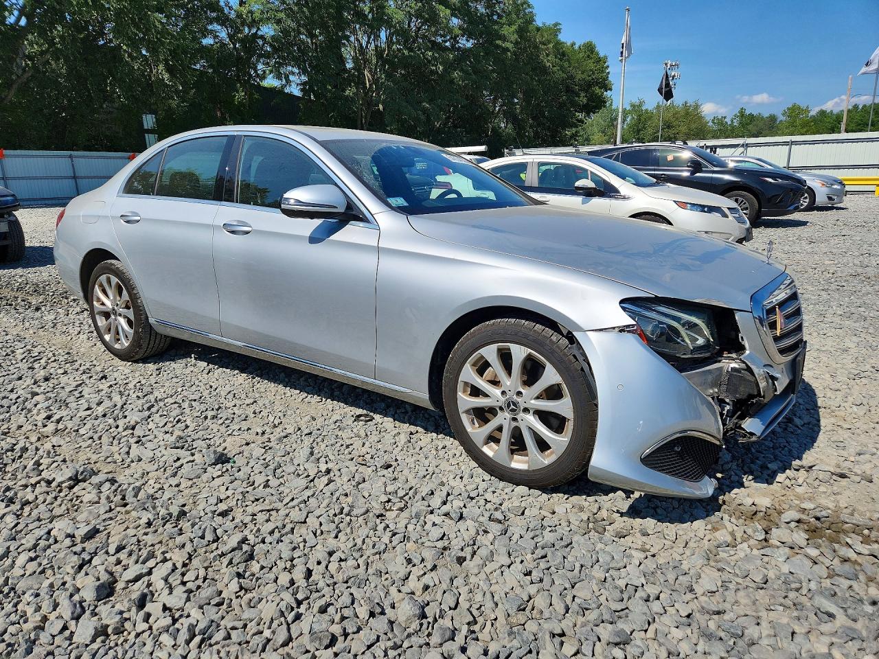 2019 MERCEDES-BENZ E 300 4MATIC — снимка 4
