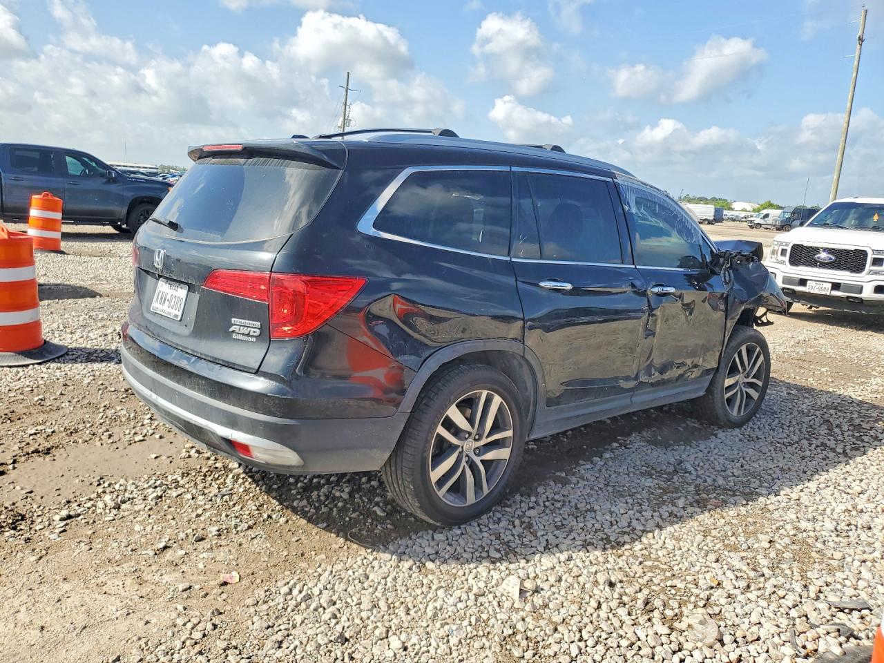 2017 HONDA PILOT TOURING — снимка 3