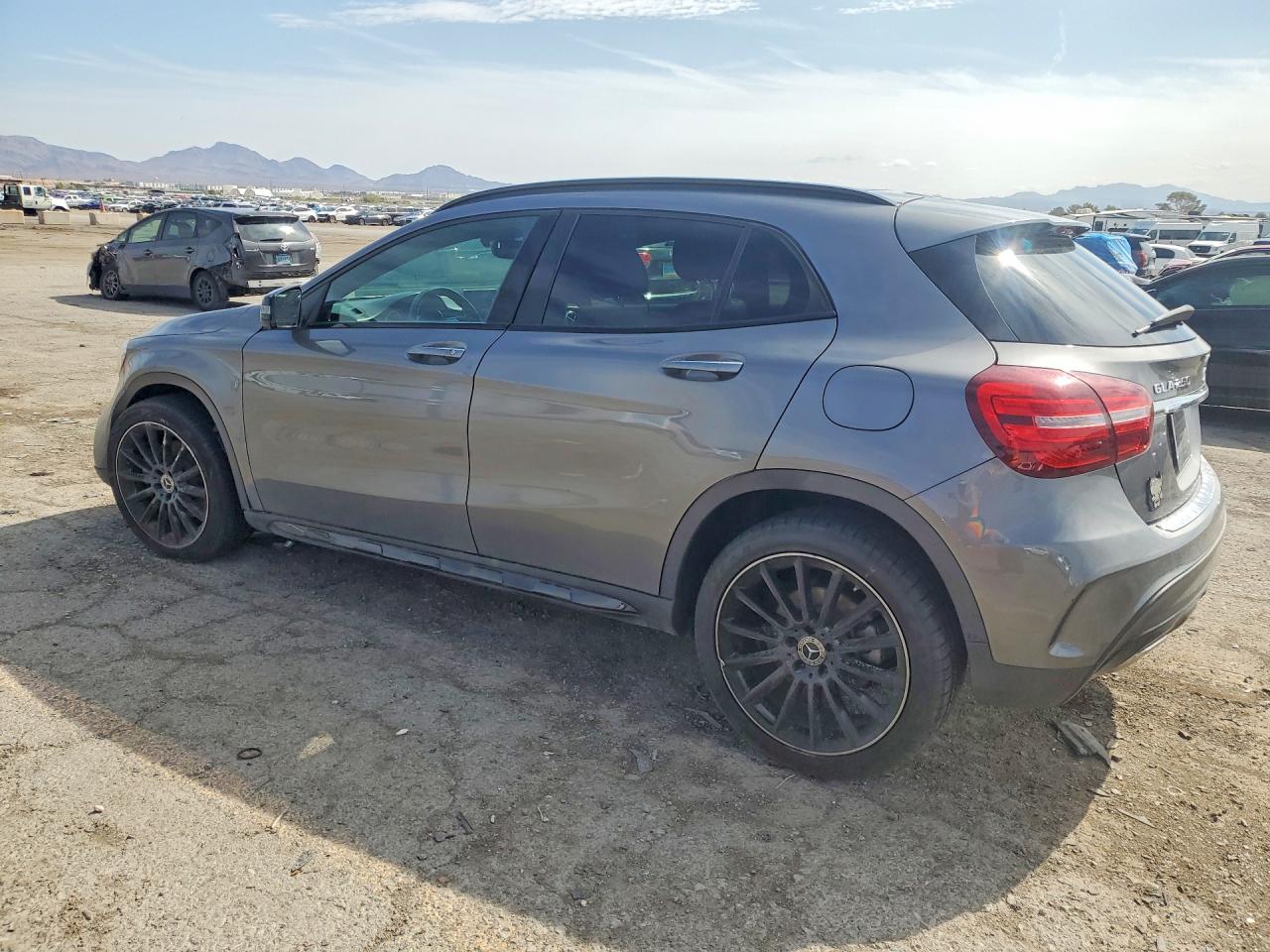 2020 MERCEDES-BENZ GLA 250 — снимка 2