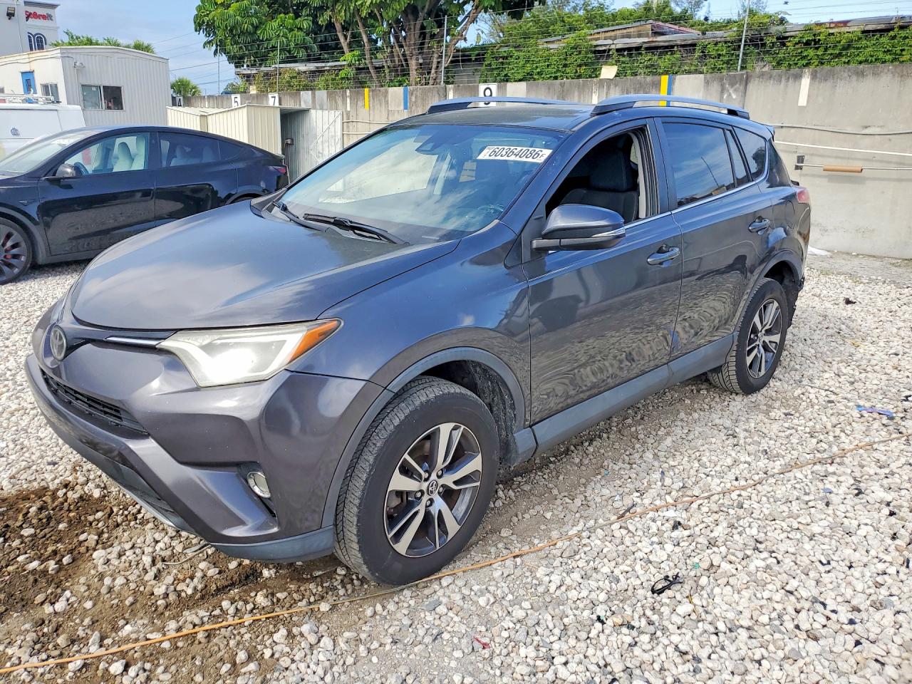 2018 TOYOTA RAV4 XLE