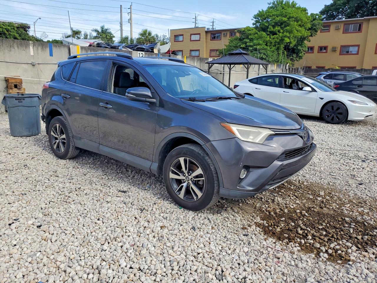 2018 TOYOTA RAV4 XLE — снимка 4