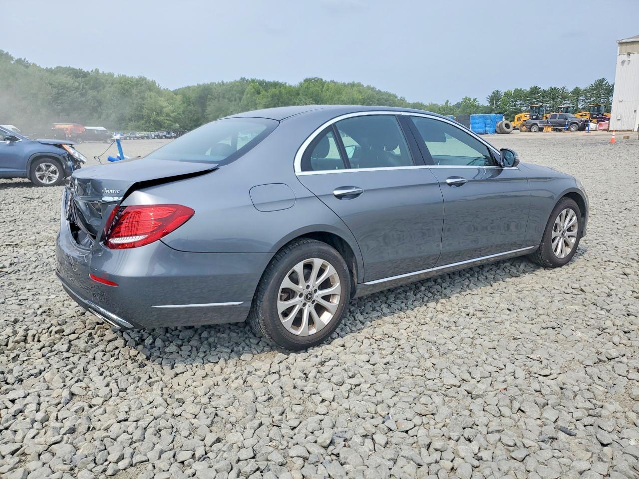 2019 MERCEDES-BENZ E 300 4MATIC — снимка 3