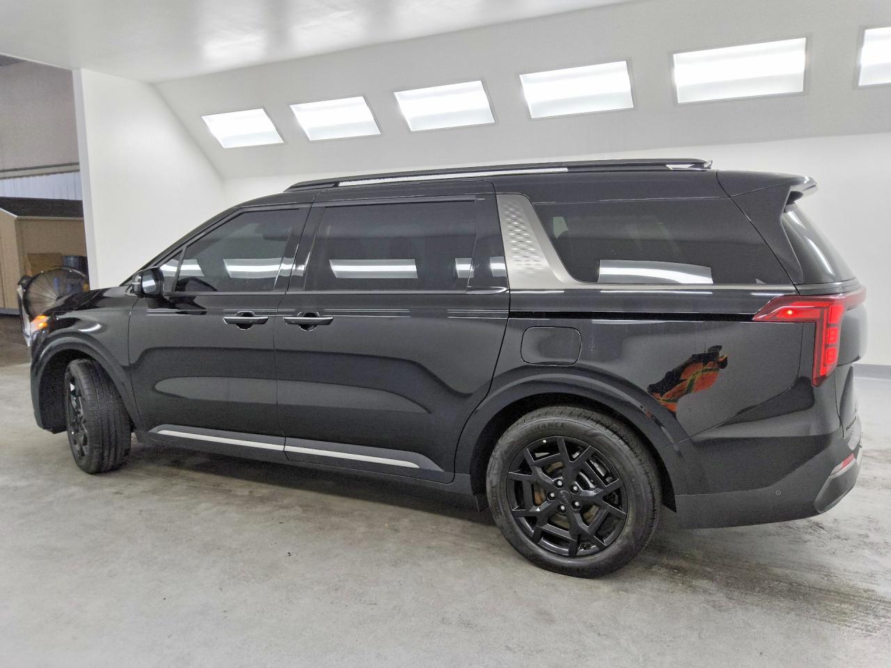 2026 KIA CARNIVAL HYBRID SX — снимка 2
