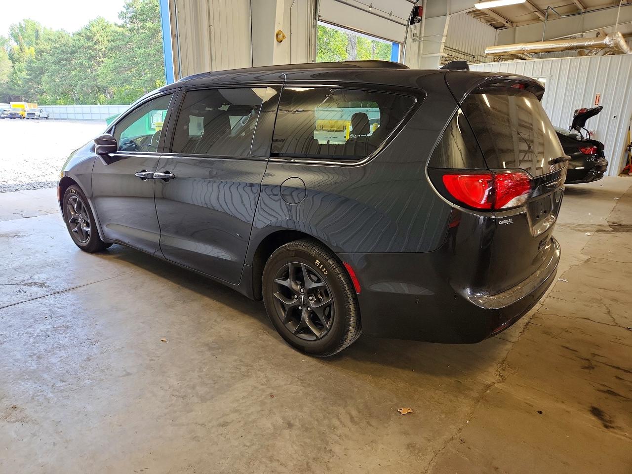 2020 CHRYSLER PACIFICA LIMITED — снимка 2