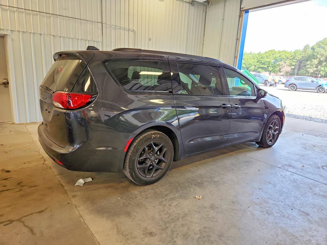 2020 CHRYSLER PACIFICA LIMITED — снимка 3